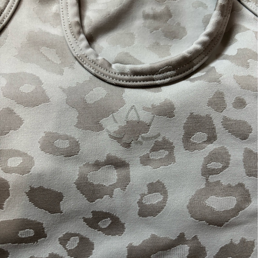 Beyond Yoga Studio Crop Sports Bra Grey Animal Print Size Large - Picture 4 of 7